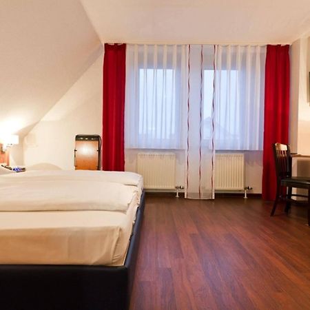Hotel Domino Stuttgart Ngoại thất bức ảnh