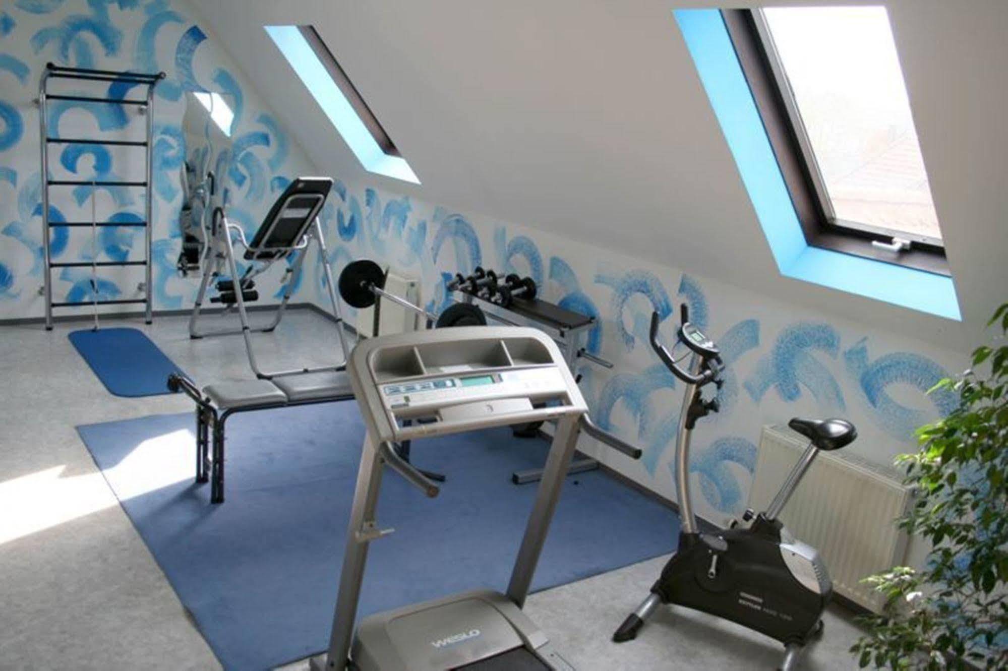 Hotel Domino Stuttgart Ngoại thất bức ảnh