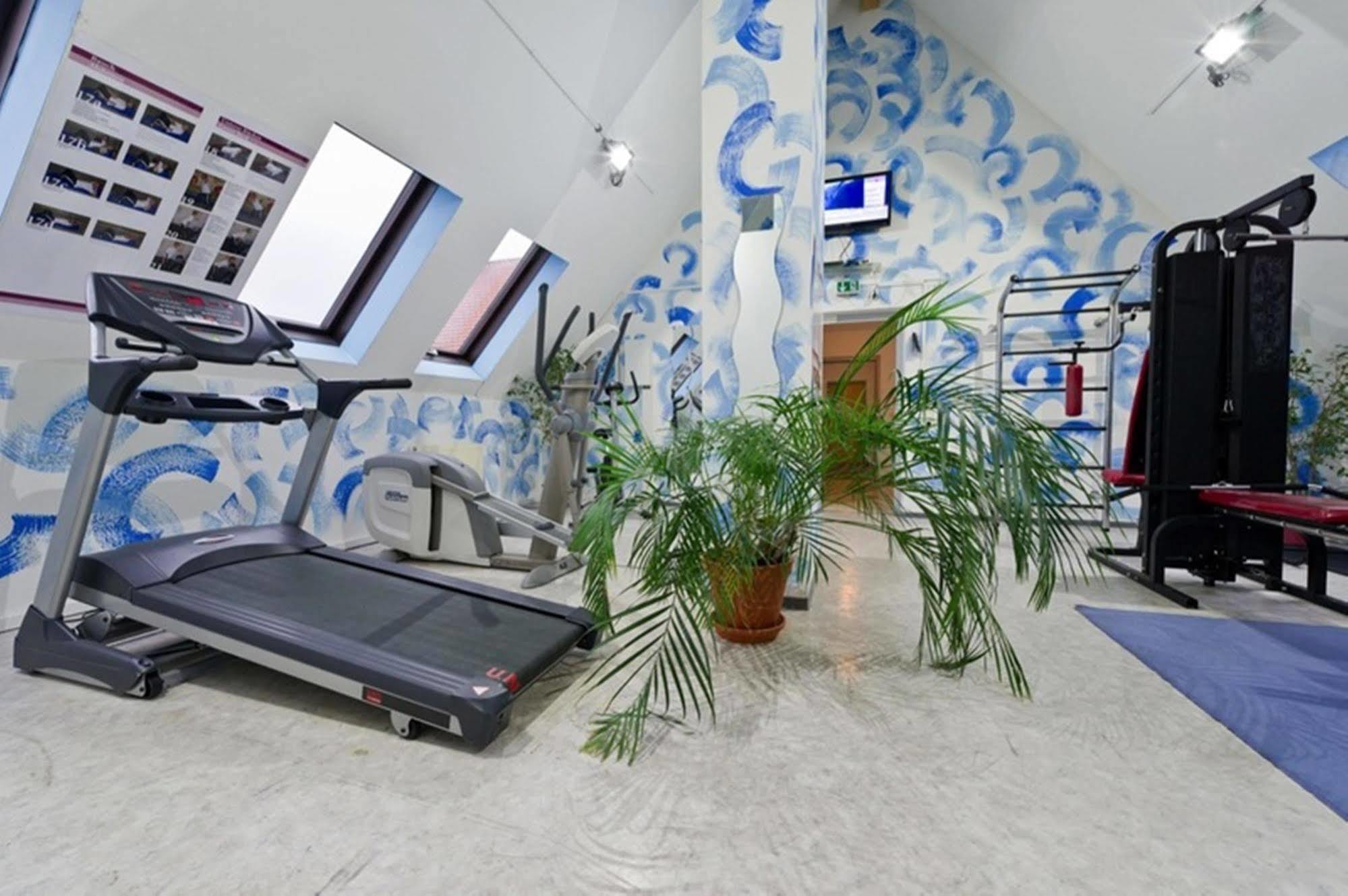 Hotel Domino Stuttgart Ngoại thất bức ảnh