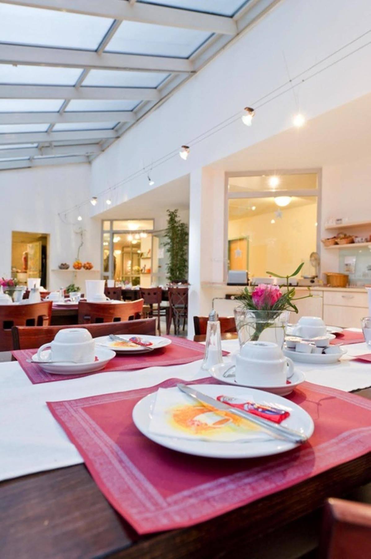 Hotel Domino Stuttgart Ngoại thất bức ảnh